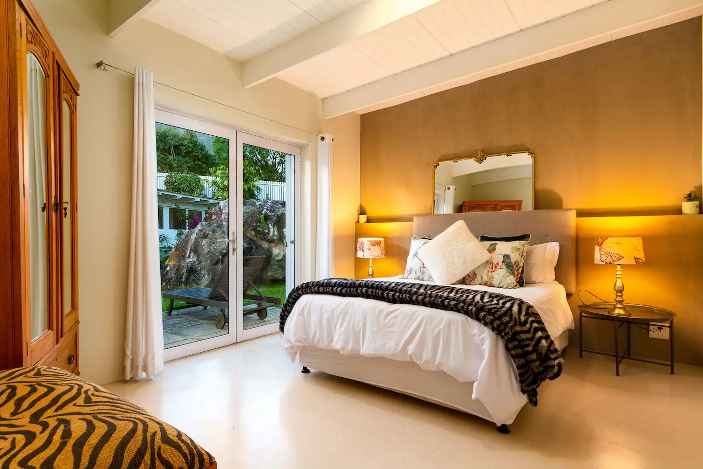 8-Bedroom-Villa-4